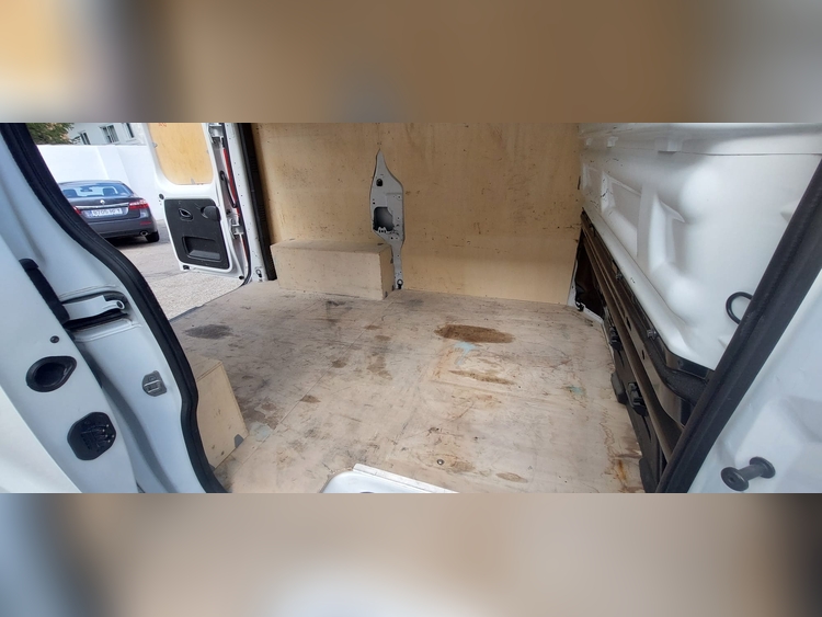 Renault Trafic Furgón 2.0 130cv foto 6